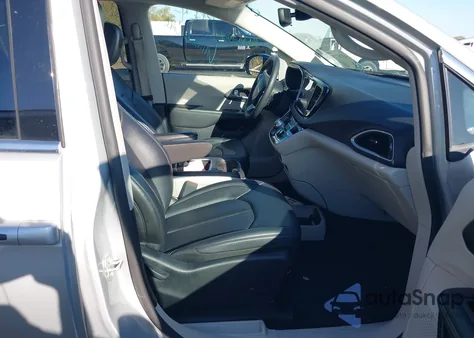 2024 Chrysler Pacifica Touring L из США, поврежденный, VIN 2C4RC1BG2RR165288